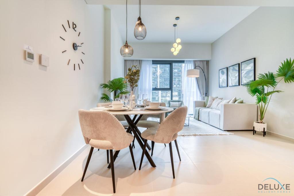 هتل سامپچوئس 1BR ات اکست وان اکست تو تاور 1 داون تاون دبی بای دلاکس هالیدی هومز - Sumptuous 1BR at Act One Act Two Tower 1 Downtown Dubai by Deluxe Holiday Homes