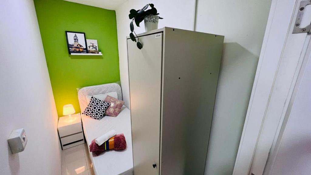 هتل به ت کلوز پارتیشن روم این آل بارشا-1 نِیر مِی مترو Best Closed Partition Room in Al Barsha-1 Near MOE Metro