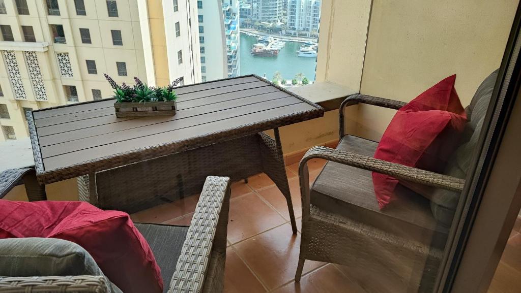 هتل لا بونا ویدا هالیدی هومز - دلاکس 3 بدرووم آپارتمان آن د بیچ - La buena vida holiday homes - Deluxe 3 bedroom apartment on the beach