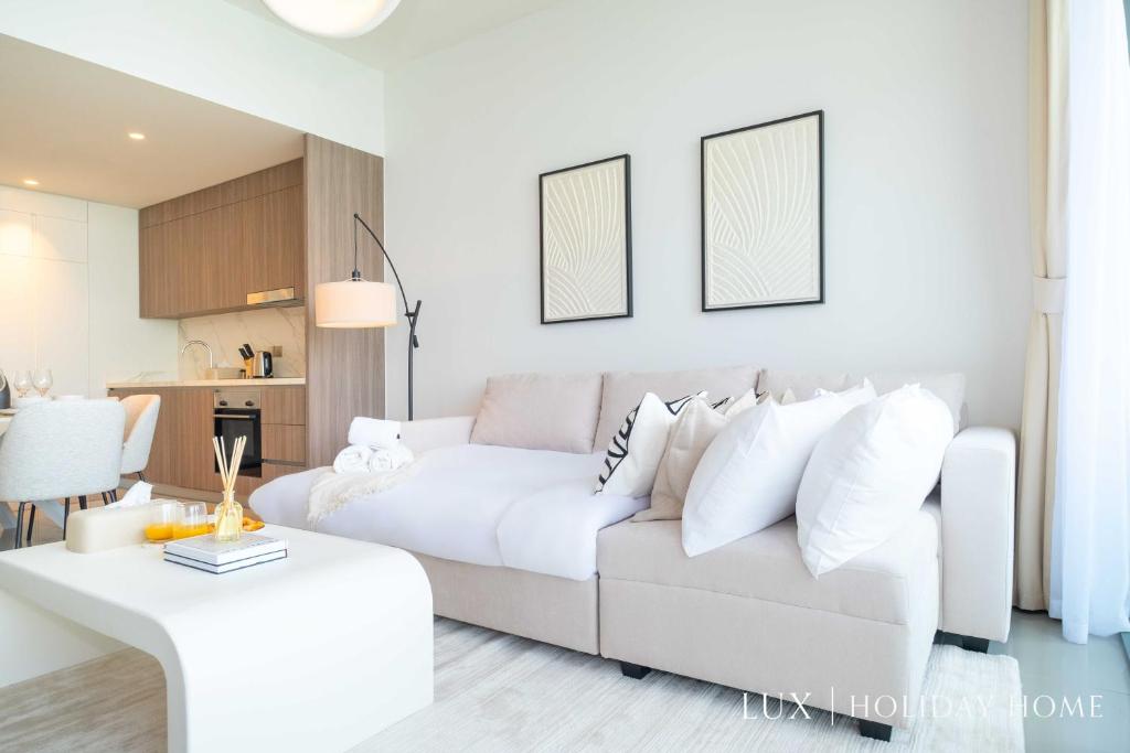 هتل لاکس د بیچفرانت آیلند ویو سوئیت - LUX The Beachfront Island View Suite