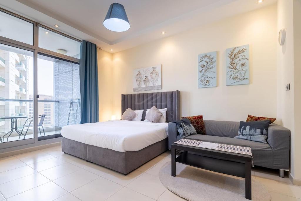 هتل وری نایس استودیو این اسکای ویو تاور دوبی مارینا - Very nice studio in Skyview Tower Dubai Marina