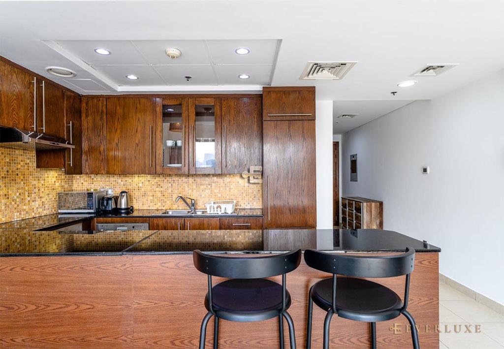 هتل استایلش استودیو این داون تاون دبی - Stylish Studio In Downtown Dubai