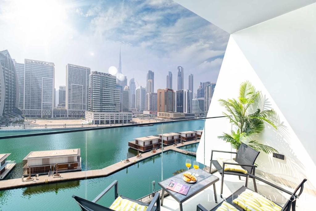 هتل لاکس ذ مدرن بینگهبتی کانال سوئیت - LUX The Modern Binghatti Canal Suite