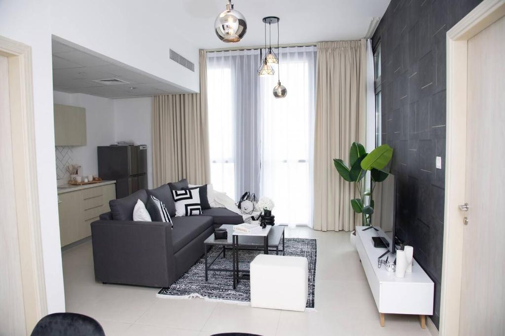 هتل تم - لوکس کاندو ویت بالکنی و اینکریدبل سیتی ویوز - Tamm - Luxe Condo With Balcony and Incredible City Views