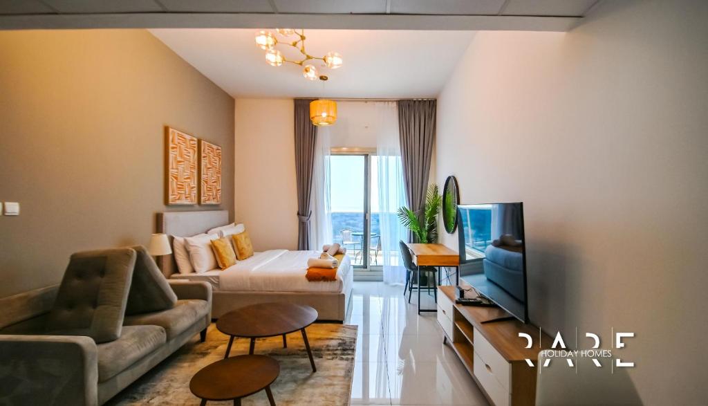 هتل رر هالیدیه هومز - گولف کورس ویو - الایت رزیدنسز - آر 1303 - دوبی اسپورتس سیتی - RARE Holiday Homes - Golf Course View - Elite Residences - R1303 - Dubai Sports City