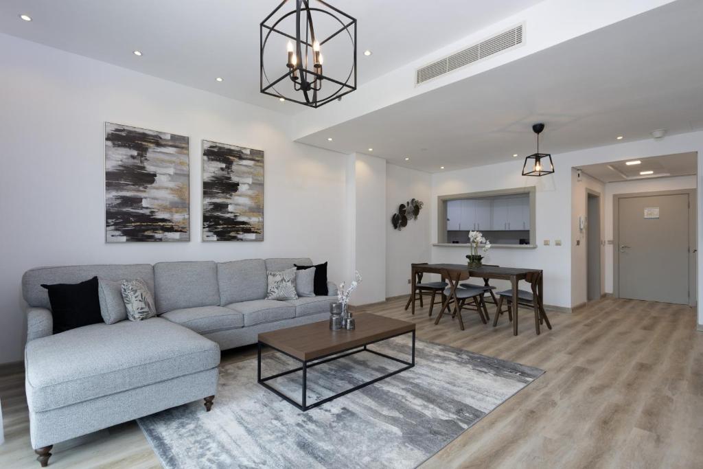 هتل لاکس ۱ بی آر پام وید بیچ اند ایزی مال اکسس - Lux 1BR Palm With Beach & Easy Mall Access