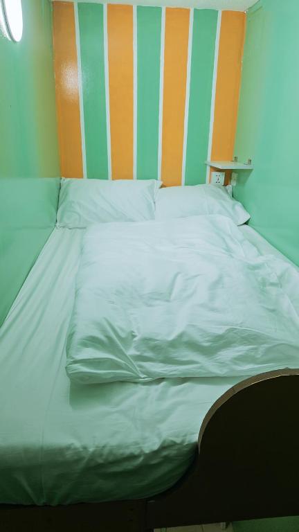 هتل روبی استار هاستل دبی لفت بد پارتیشن جی Ruby Star Hostel Dubai loft Bed Partition G