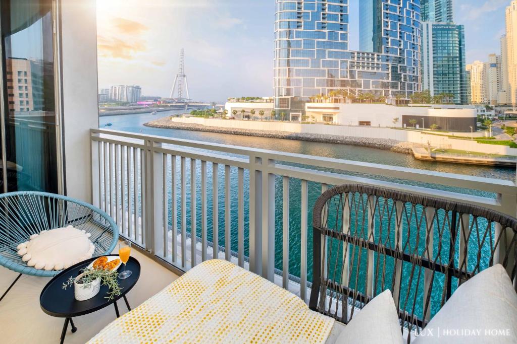 هتل لاکس 52 42 دلوکس مارینا ویو سوئیت 2 - LUX 52 42 Deluxe Marina View Suite 2