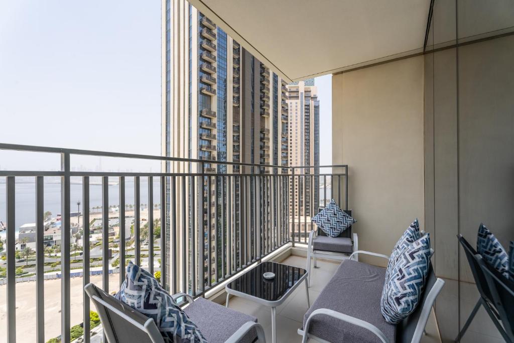 هتل ایزی گو - 17 آیکن بی 1 2برامد بروج خلیفه ویو - EasyGo - 17 Icon Bay1 2Bedroom Burj Khalifa View