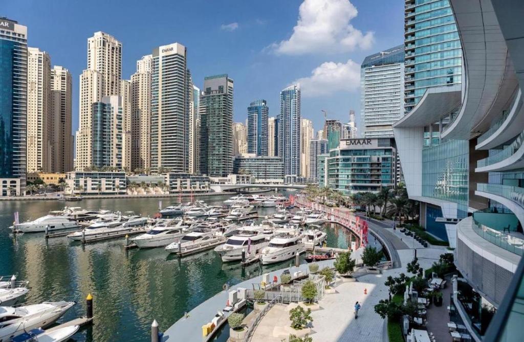 هتل دبی مارینا لاریورا - Dubai Marina larivera