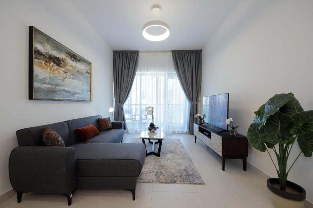هتل اکسکویزیت آپارتمان ویز کانال اند سیتی ویوز - Exquisite Apartment With Canal and City Views