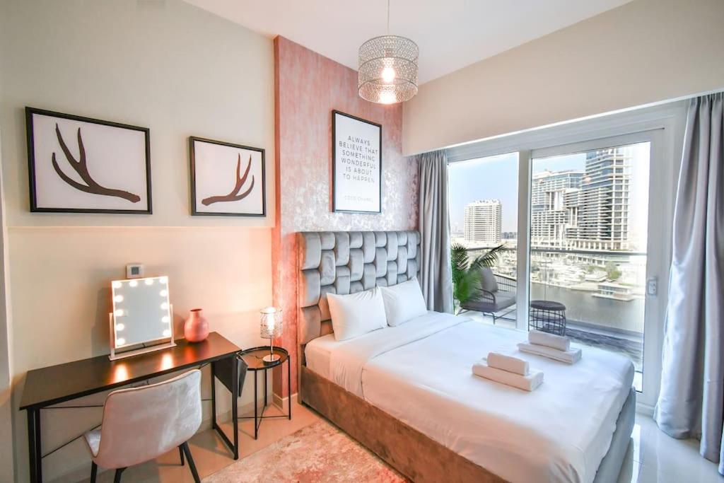 هتل روبا تاور - 2 بی آر دبی مال وکینگ اند کانال فیسینگ - Reva tower- 2BR Dubai mall walking & canal facing
