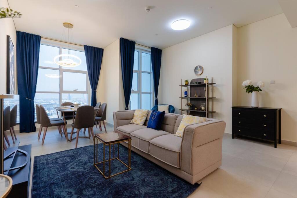 هتل مگنیفیستنت ویو l اسپیشس یونیت l مارینا آکید - Magnificent view l Spacious unit l Marina Arcade