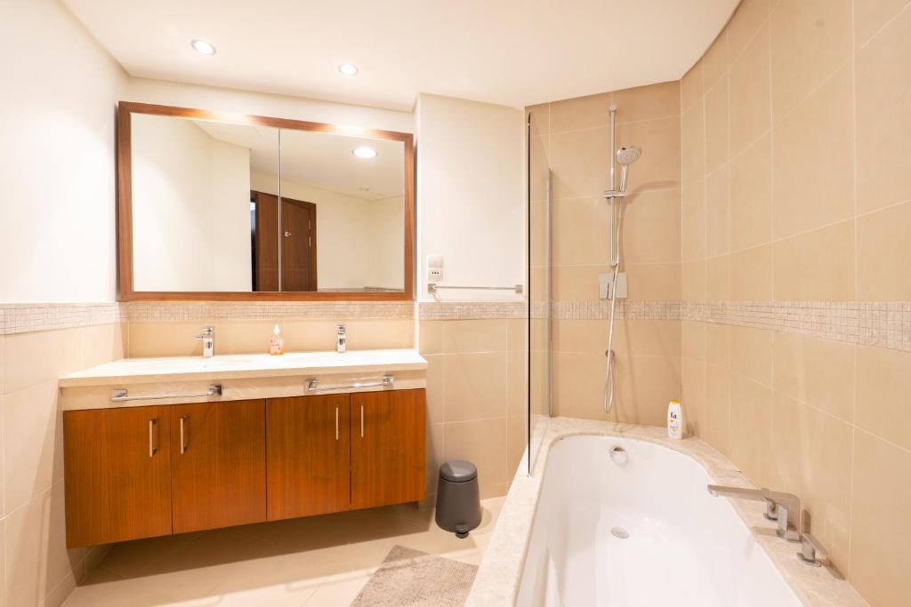 هتل برج ویستا، داونتاون دبی کالکشن - Burj Vista, Downtown Dubai Collection