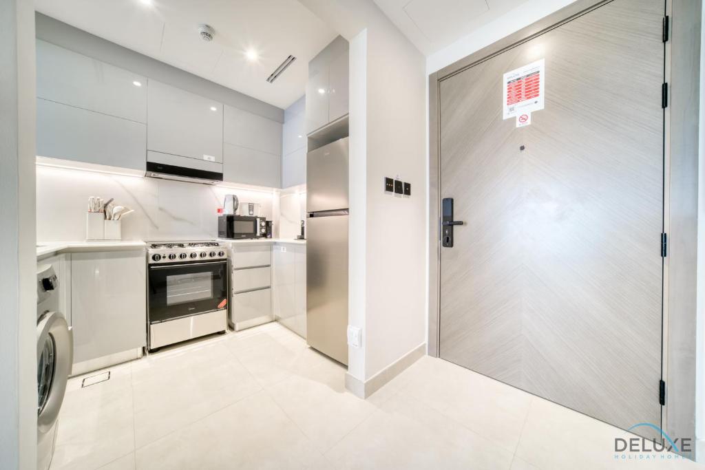 Pristine 1BR at Binghatti Creek Al Jadaf by Deluxe Holiday Homes