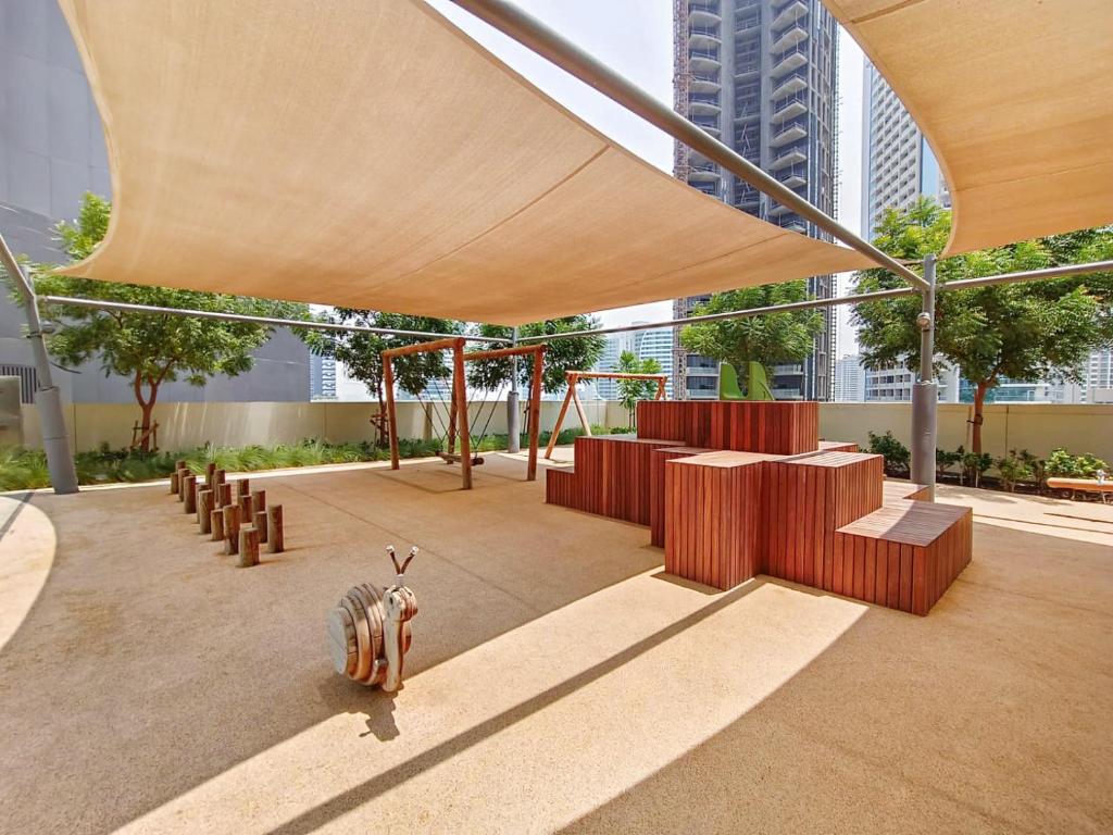 Burj Royale - 1BR Apartment - Allsopp&Allsopp