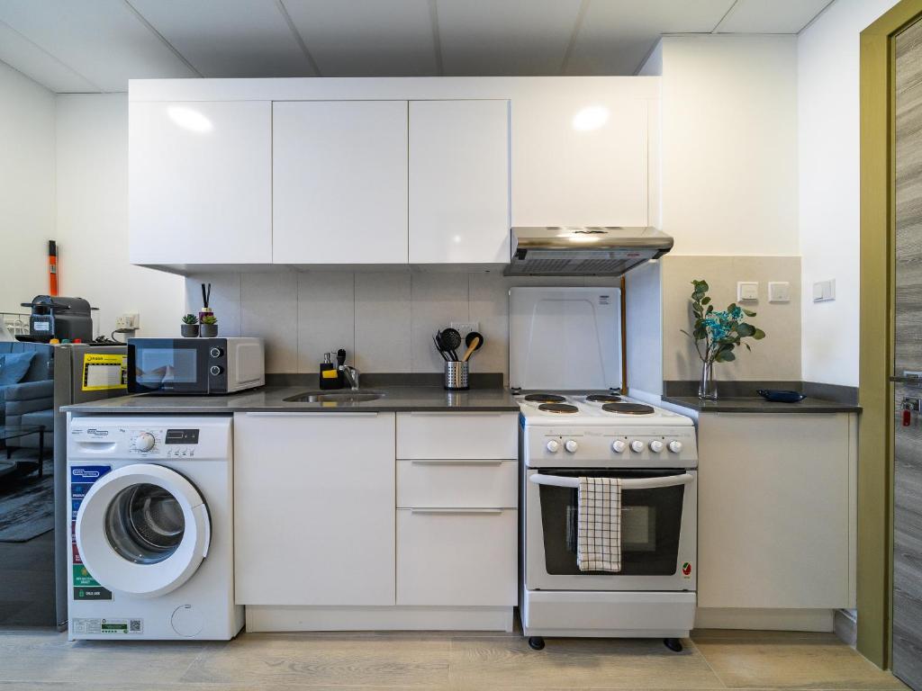 Incredible Studio in Bloom Heights - JVC
