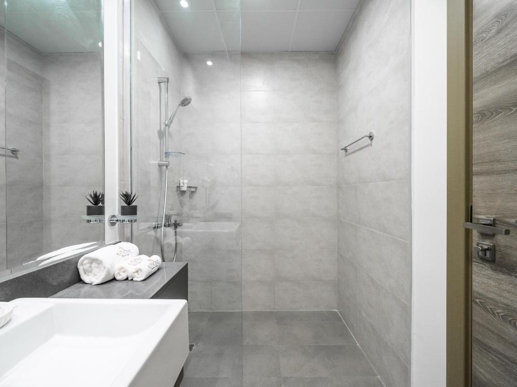 Incredible Studio in Bloom Heights - JVC