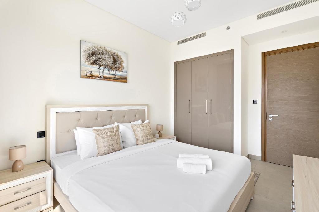 Perfect 1BR APT Sobha Waves