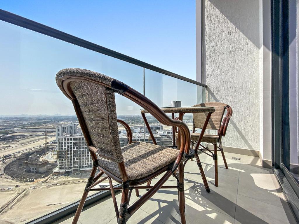 Perfect 1BR APT Sobha Waves