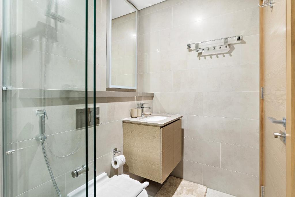 Perfect 1BR APT Sobha Waves