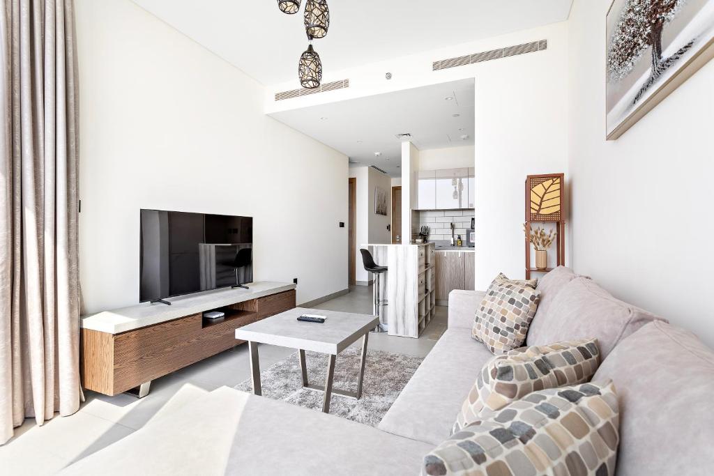 Perfect 1BR APT Sobha Waves