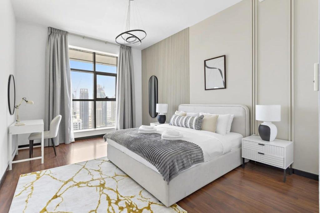 Silkhaus near the metro spacious 1BDR in JLT with gym & pool