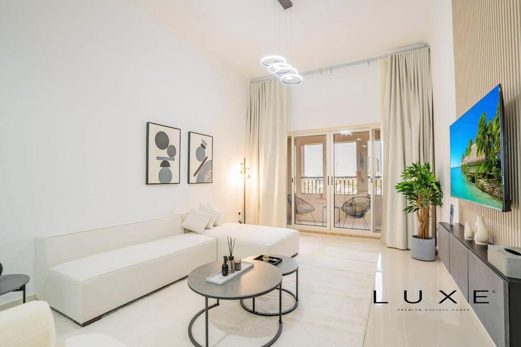 Luxe - Urban 1 Bed with Sofa Bed in Sports City