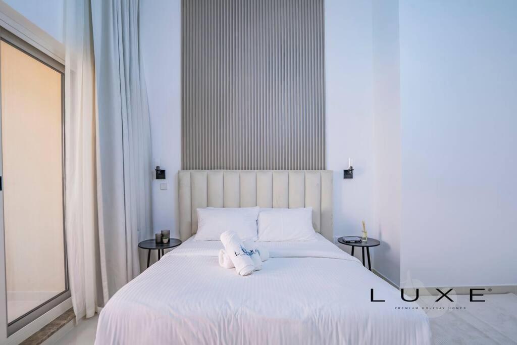 Luxe - Urban 1 Bed with Sofa Bed in Sports City