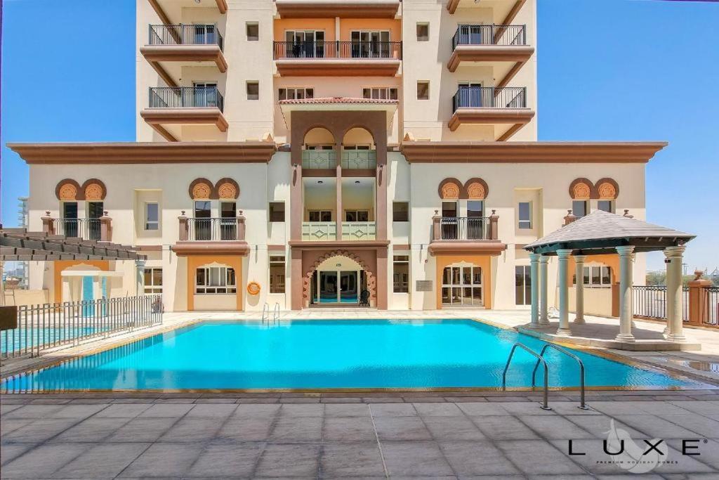 Luxe - Urban 1 Bed with Sofa Bed in Sports City