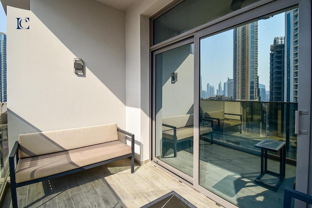 Large & Brand New Studio Apt Business Bay - MAG