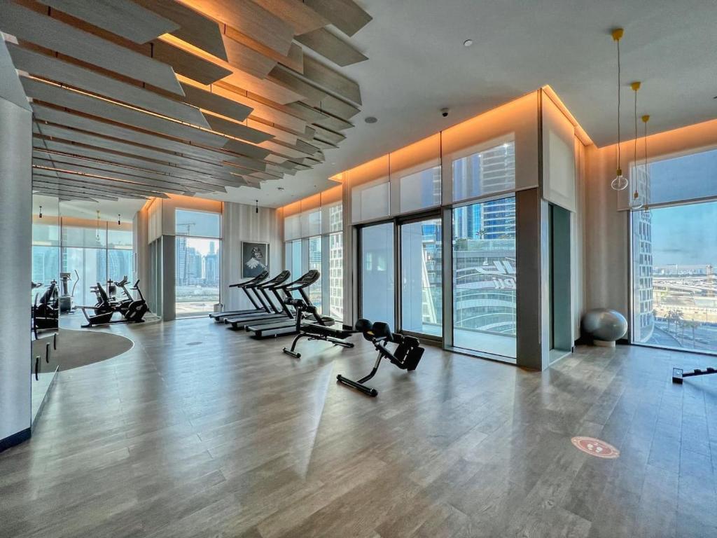 Fully Furnished Luxury Short Stay Apartment in Dubai