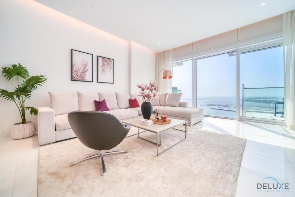 Serene 2BR Sea View Apartment with Assistant Room in One JBR by Deluxe Holiday Homes