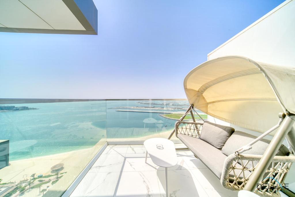 Serene 2BR Sea View Apartment with Assistant Room in One JBR by Deluxe Holiday Homes