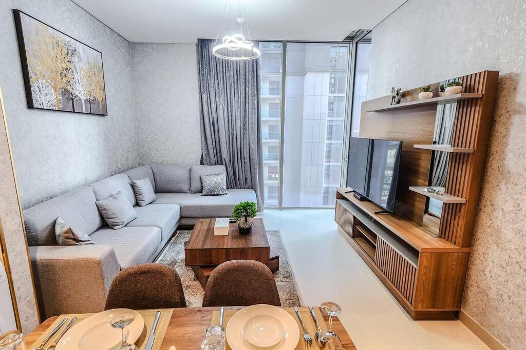هتل استی بای لاتینم لکشری وان بی آر هالیدی هوم سی وی بی 1906 نیر برج خلیفه - STAY BY LATINEM Luxury 1BR Holiday Home CV B1906 near Burj Khalifa