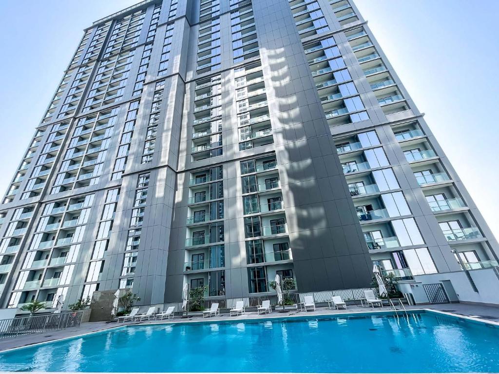 STAY BY LATINEM Luxury 1BR Holiday Home CV B1906 near Burj Khalifa