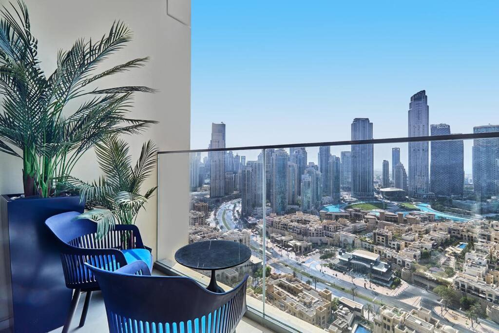 FIRST CLASS 2BD, Full Burj Khalifa view in the Heart of Downtown