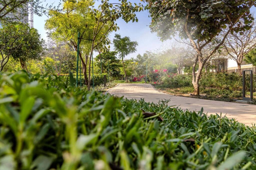 STAY BY Latinem Luxury 1 BR Holiday Home CVR B3103 near Burj Khalifa