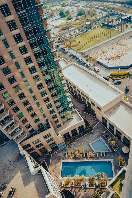 Shukran Homes Luxury 1BR with Canal & Old Town View
