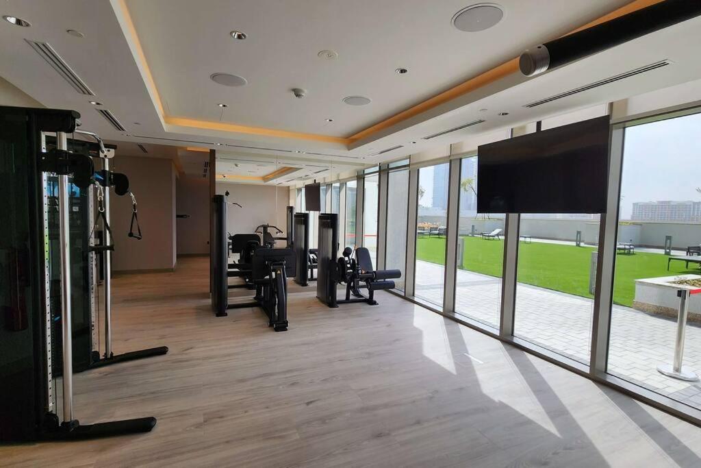 STAY BY LATINEM Luxury 1BR Holiday Home CVR B3102 near Burj Khalifa