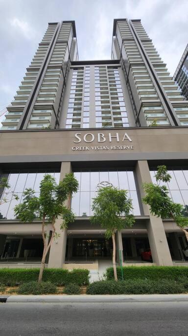 STAY BY LATINEM Luxury 1BR Holiday Home CVR B3102 near Burj Khalifa