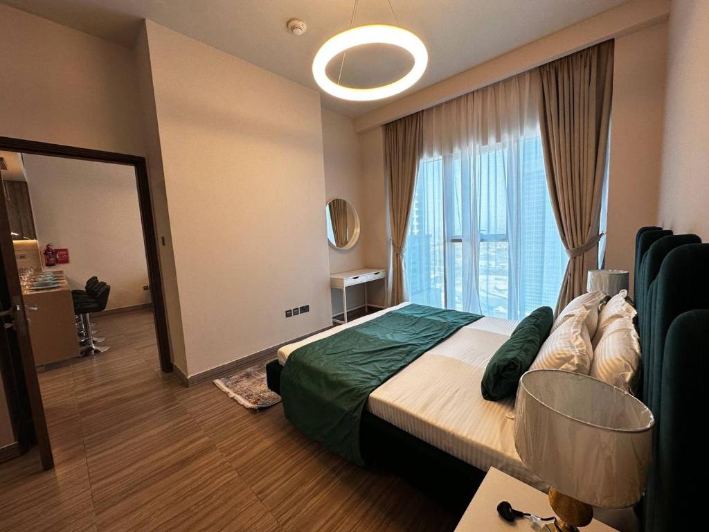 Brand New 1 Bedroom in Luxury MBL Residence in JLT