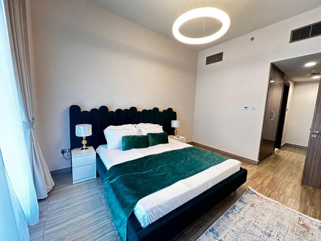 Brand New 1 Bedroom in Luxury MBL Residence in JLT