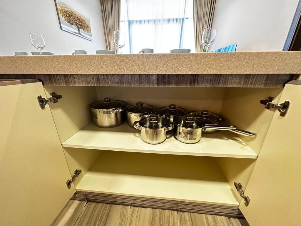 Brand New 1 Bedroom in Luxury MBL Residence in JLT