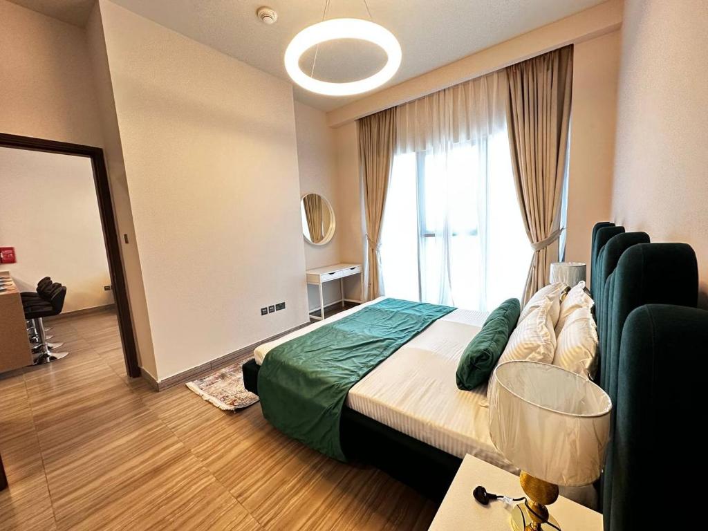 Brand New 1 Bedroom in Luxury MBL Residence in JLT