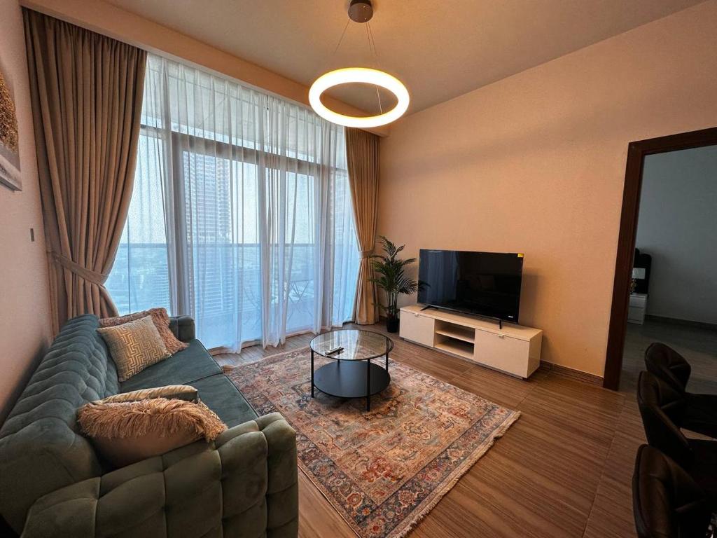 Brand New 1 Bedroom in Luxury MBL Residence in JLT