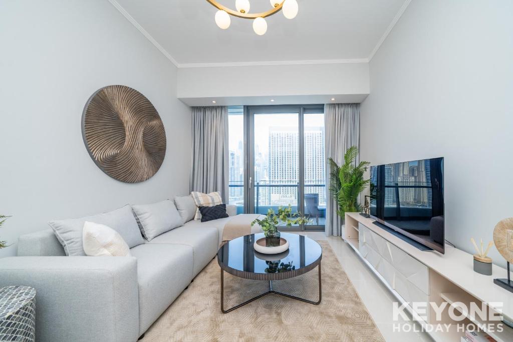 هتل وایبرنت تو بد روم ویت فول مارینا ویو - Vibrant Two Bedroom with Full Marina View