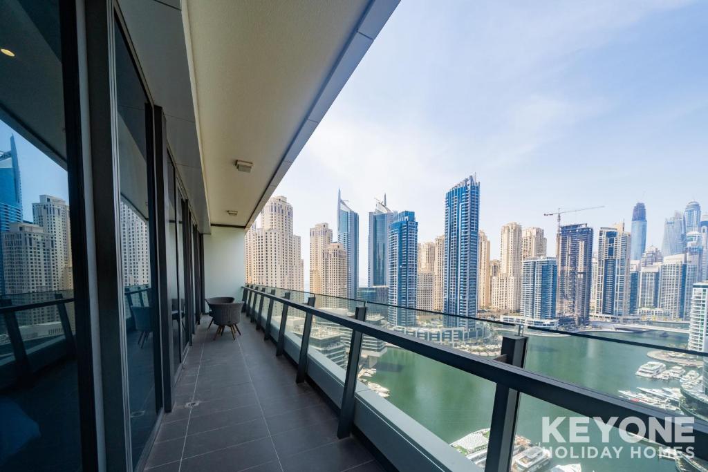 Vibrant Two Bedroom with Full Marina View