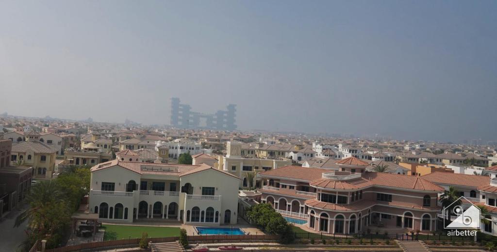 Stunning Palm Views Apt on the beach Dubai