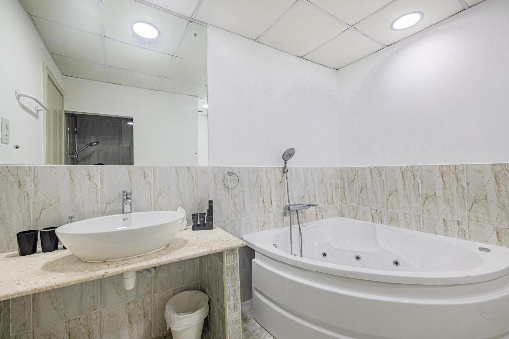 Daniels Sea View 2 BR in Murjan Dubai Marina